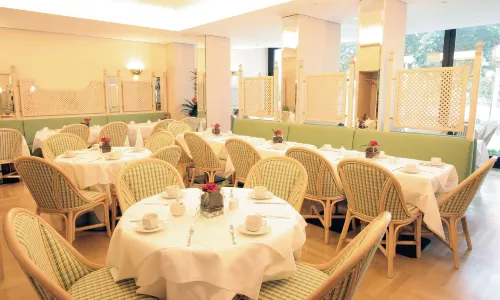 Living Hotel Kanzler Restauration Photos
