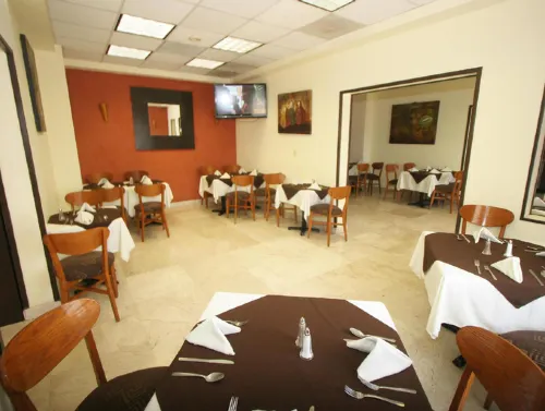 Wyndham Garden Monterrey Valle Real Dining Photos