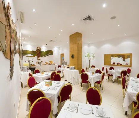 Golf Royal Hotel Restauration Photos