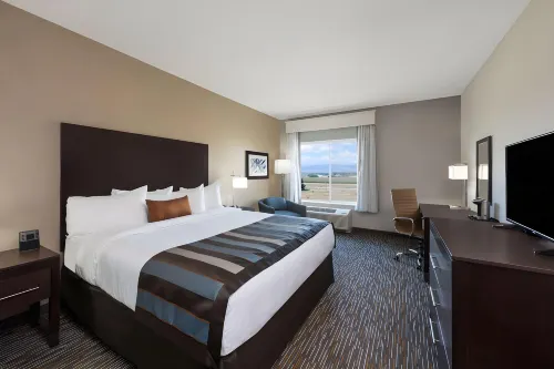 La Quinta Inn & Suites by Wyndham Marysville Rooms Photos