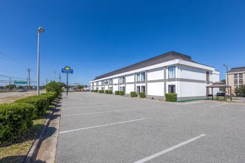 Days Inn & Suites by Wyndham Fort Bragg/Cross Creek Mall Near Hotel Photos