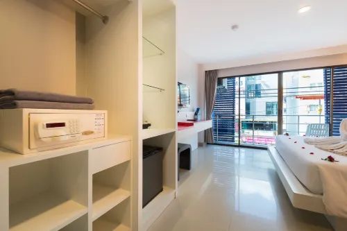 Alfresco Phuket Hotel Rooms Photos