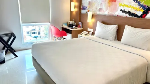 Cordela Hotel Senen Kamar Photos