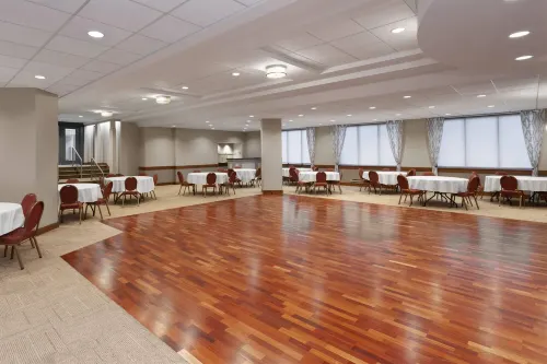 Ramada by Wyndham Milwaukee Espaces Affaires Photos