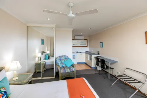 Sunlit Waters Studio Apartments Photos