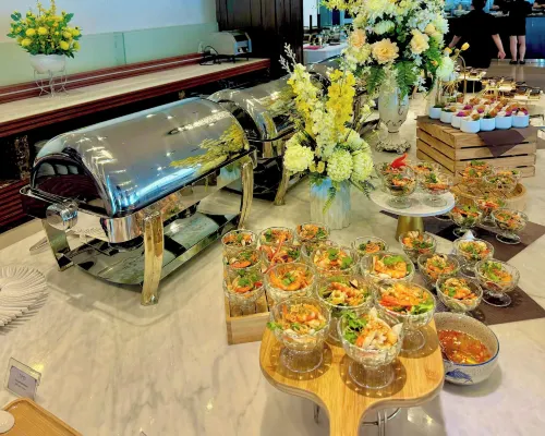오로라 호텔 플라자 식사 Photos