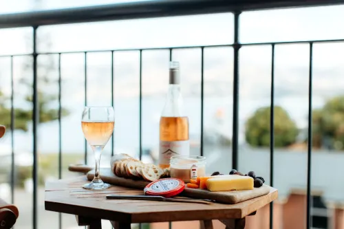 Akaroa Criterion Motel Dining Photos