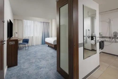 Hampton by Hilton London Gatwick Airport Rooms Photos