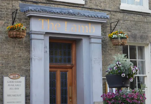 Lamb Hotel by Greene King Inns Exterior Photos