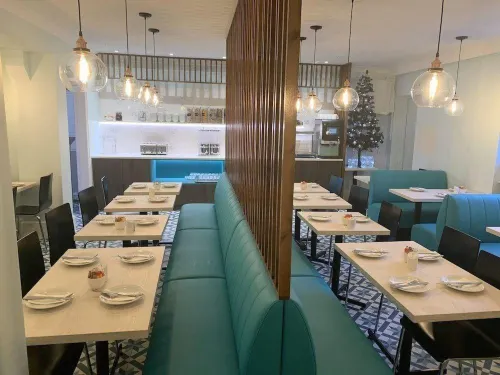 Mentone Hotel Dining Photos