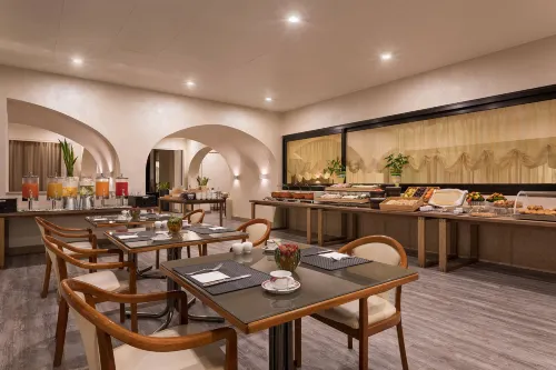 Four Points by Sheraton Padova Dining Photos