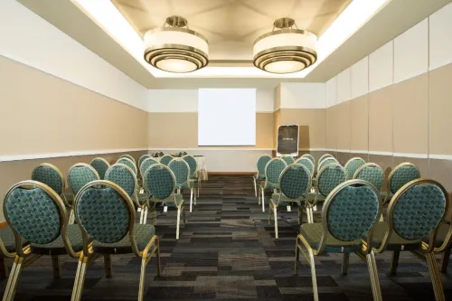 Horison Ultima Suite & Residences Rasuna Jakarta Business Facilities Photos