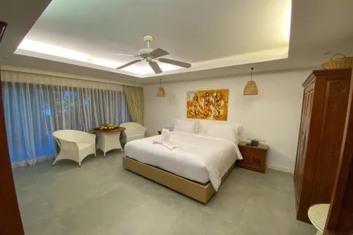 Lokal Phuket "Former K-Hotel" Zimmer Photos