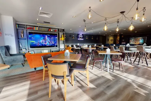 Village Hotel Blackpool Restauration Photos