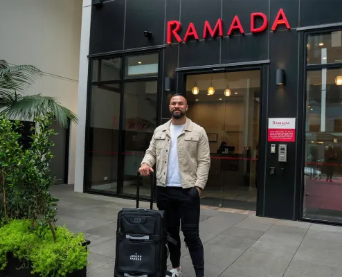 Ramada Suites by Wyndham, Victoria Street West Exterior Photos