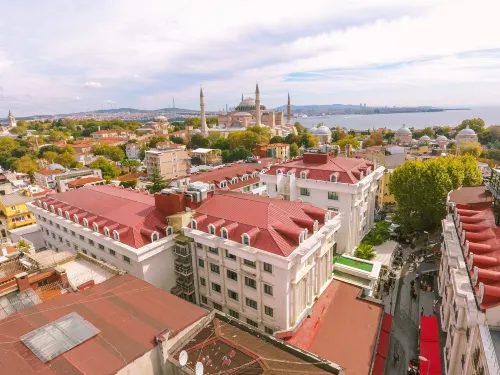 Sura Hagia Sophia Hotel Рядом с отелем Photos
