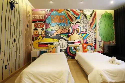 Beat Hotel Bangkok Photos