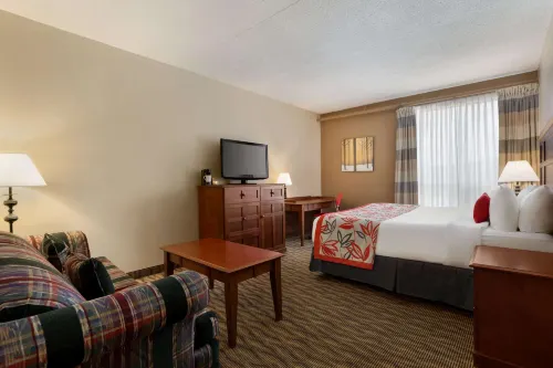 Ramada by Wyndham Fredericton Rooms Photos