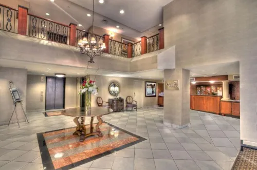 Clarion Collection Hotel Arlington Court Suites Near Hotel Photos