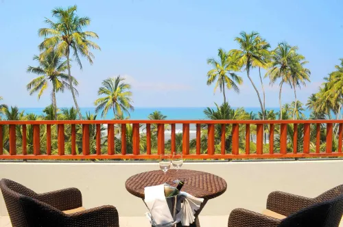 The Blue Water - Geoffrey Bawa Heritage - City Resort Hotel Hotellin lähellä Photos