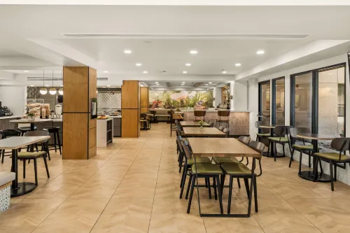 Oxford Suites Redding Dining Photos