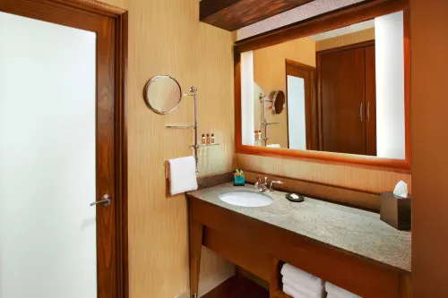 Sheraton Albuquerque Airport Hotel Rooms Photos