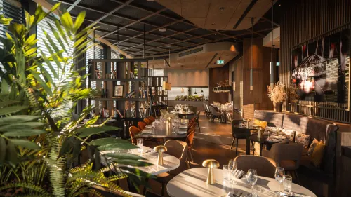 Radisson Blu Hotel at Porsche Design Tower Restauration Photos