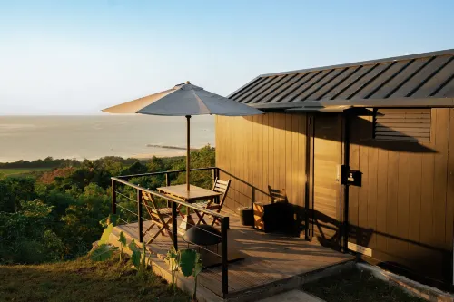 Bobocabin Umarato, Sumba Kamar Photos
