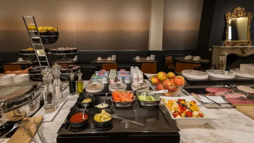 Hotel Acacia Restauration Photos