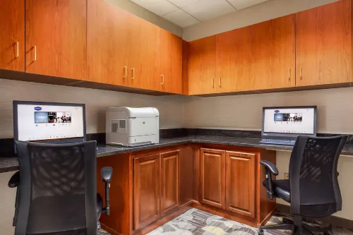 Hampton Inn & Suites Denver-Cherry Creek Business Facilities Photos