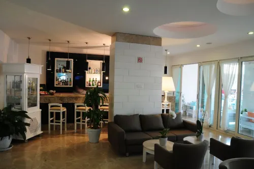 Alesta Yacht Hotel Photos