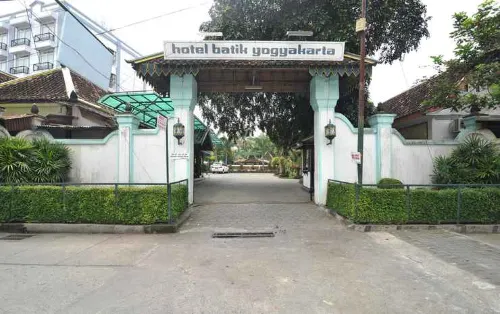 Hotel Batik Yogyakarta Exteriör Photos