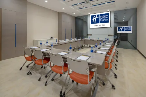 Holiday Inn Express Luoyang City Center Fasilitas Bisnis Photos