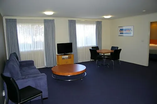 Ramada Encore By Wyndham Belconnen Canberra Photos