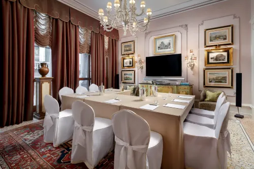 The Gritti Palace, a Luxury Collection Hotel, Venice Бизнес-удобства Photos