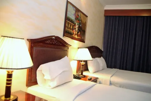 Mount Royal Hotel Rooms Photos