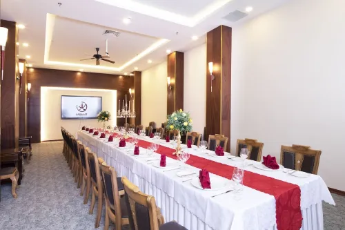 Ladalat Hotel Business Facilities Photos