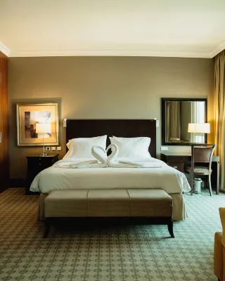 Sheraton Khalidiya Hotel Номера Photos