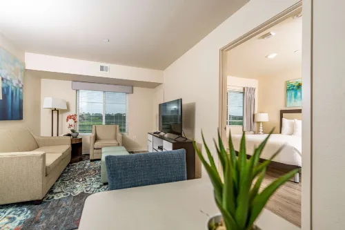 Soka Suites Dallas - Las Colinas Photos