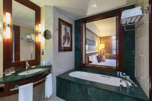 Dusit Thani Dubai Rooms Photos