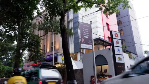 Kalya Hotel Bandung Dago Dekat Hotel Photos