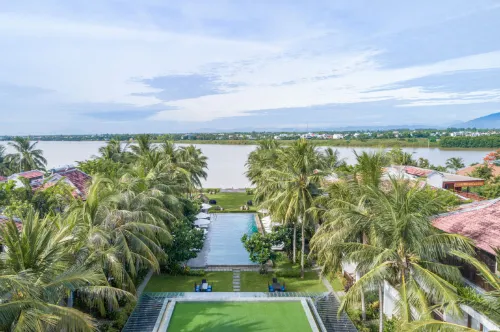Emerald Hoi An Riverside Resort Рядом с отелем Photos