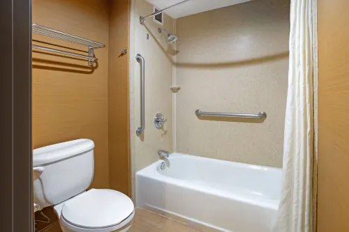 Best Western Exeter Inn  Suites Rooms Photos
