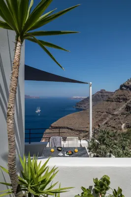 Porto Fira Suites Phòng Photos