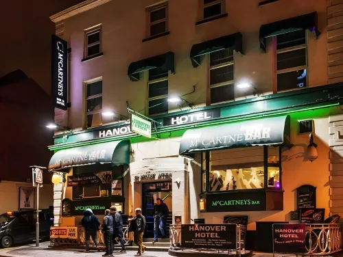 Hanover Hotel & McCartney's Bar Exterior Photos