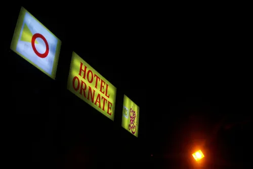 Hotel Ornate Extérieur Photos