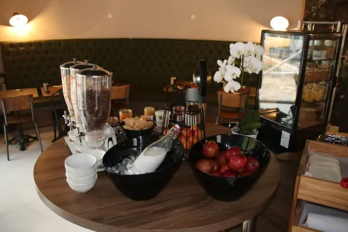 ibis Styles Puteaux Paris La Défense Restauration Photos