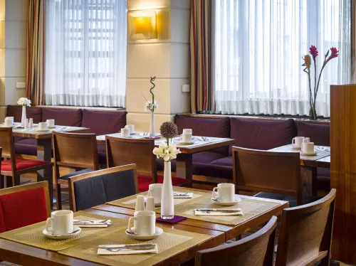 K+K Hotel am Harras Dining Photos