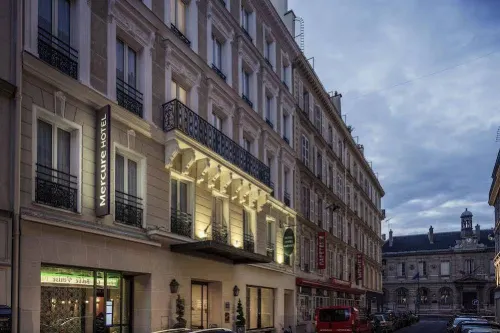 Mercure Paris Opera Garnier Hôtel & Spa Рядом с отелем Photos