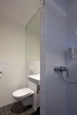 EasyHotel Amsterdam City Centre South Rooms Photos